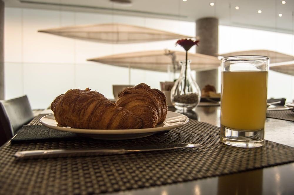 Madanis Hotel 4*