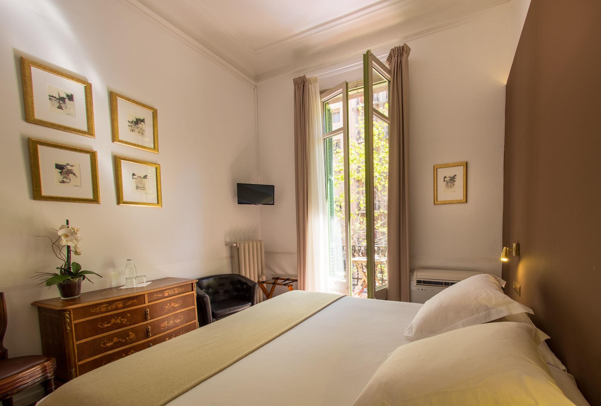 Mihlton Boutique (adults Only) Bed and breakfast Barcelona