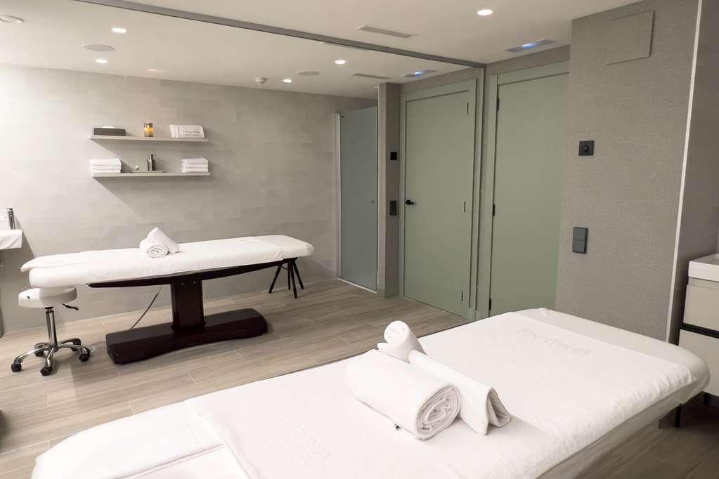 Catalonia La Maquinista Hotel 4*