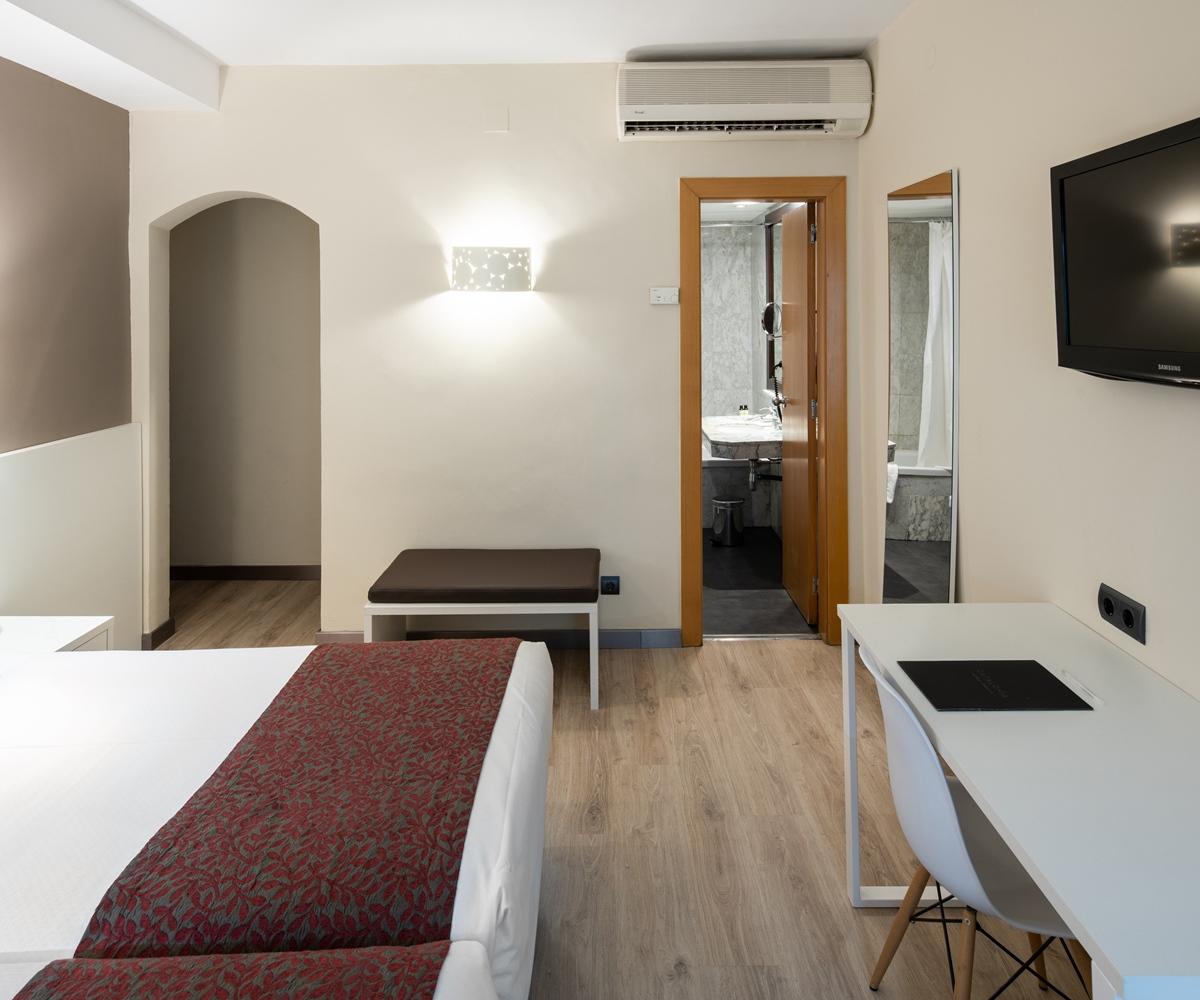 Catalonia Castellnou Hotel Barcelona