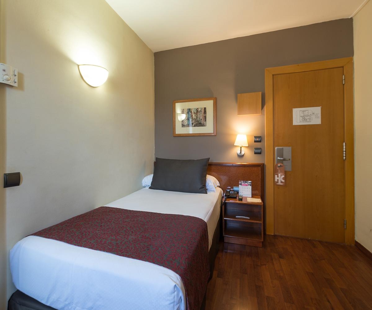 Catalonia Castellnou Hotel Barcelona