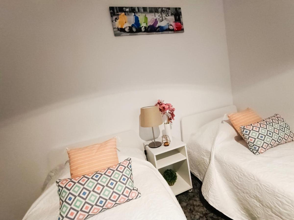 Hostal By Plaza Urquinaona *