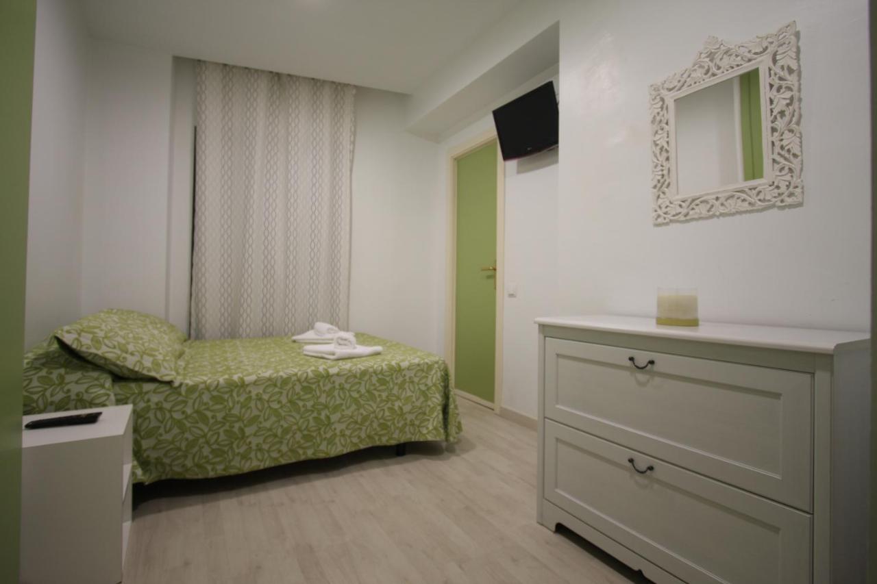 Residencia Universitaria Tagaste Apartment