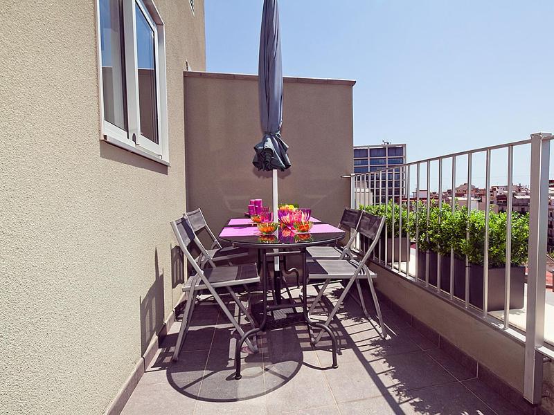 Charmsuites Nou Rambla Apartment