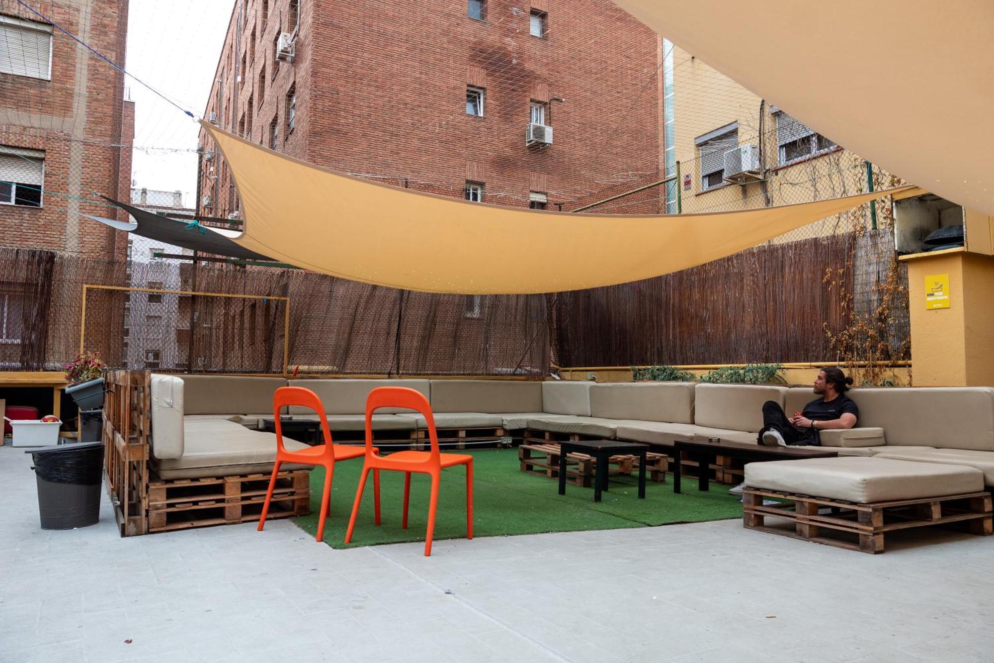 Hostal Onefam Les Corts