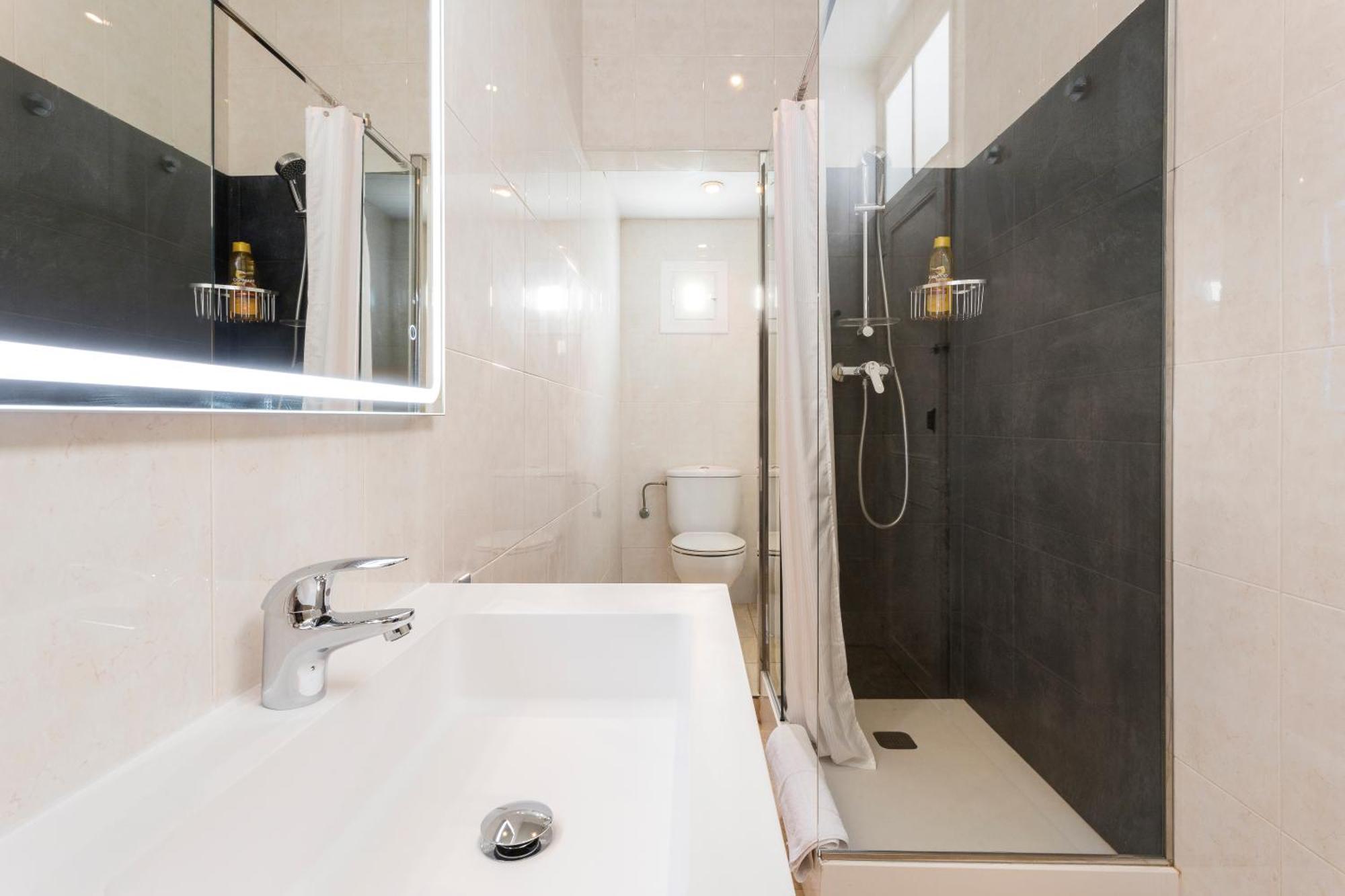 Apartaments Clot-sant Marti * Barcelona