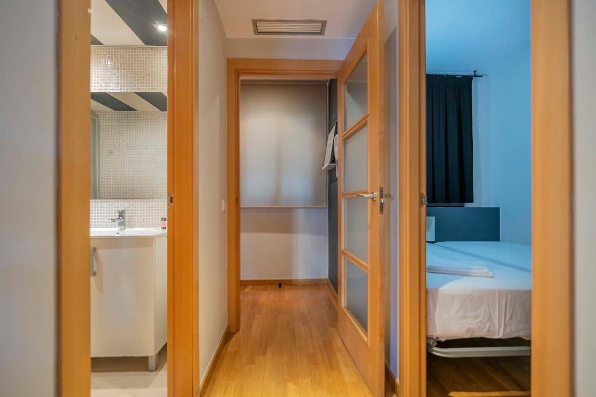 Modern And Bright In Eixample 3-1 Apartamento
