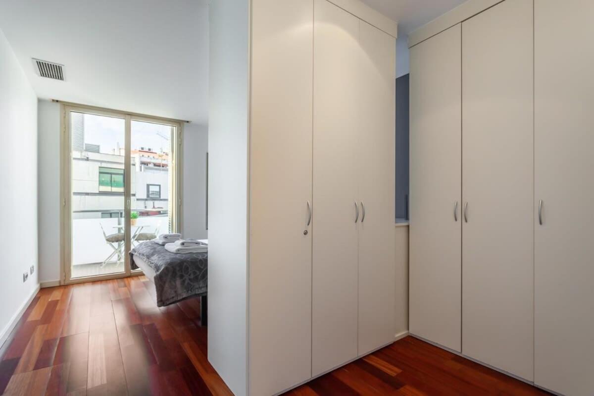 Apartamento 3bedroom Duplex With Balcony In Plaza Cataluna Barcelona