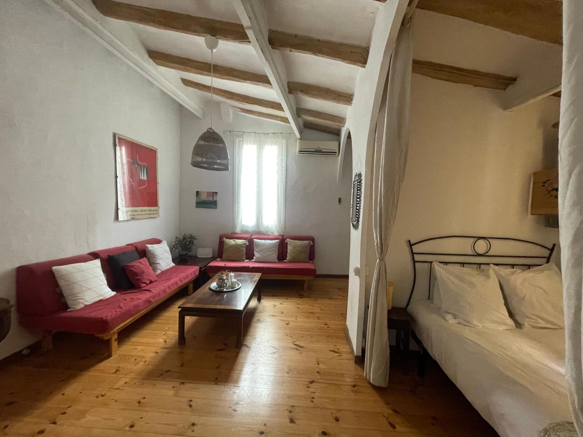 Original Duplex In The Center Of *