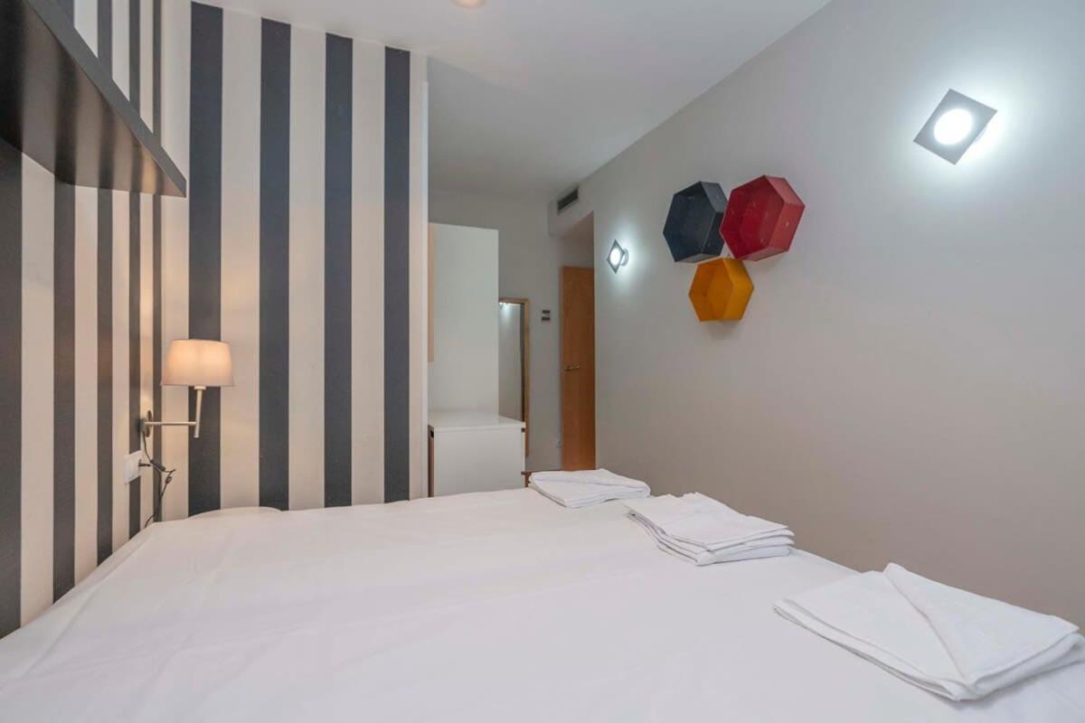 2 Bedroom Duplex With Balcony 4-3 Apartamento