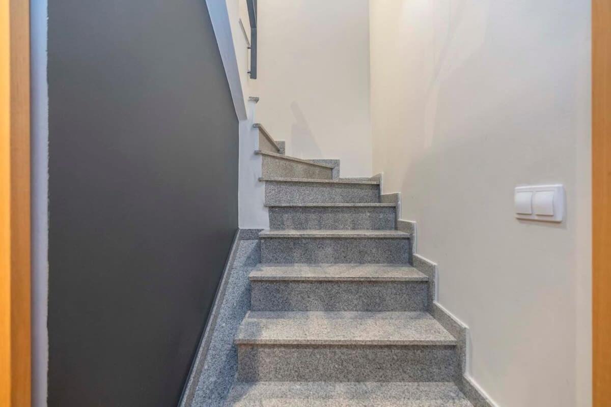 Apartamento 2 Bedroom Duplex With Balcony 4-3