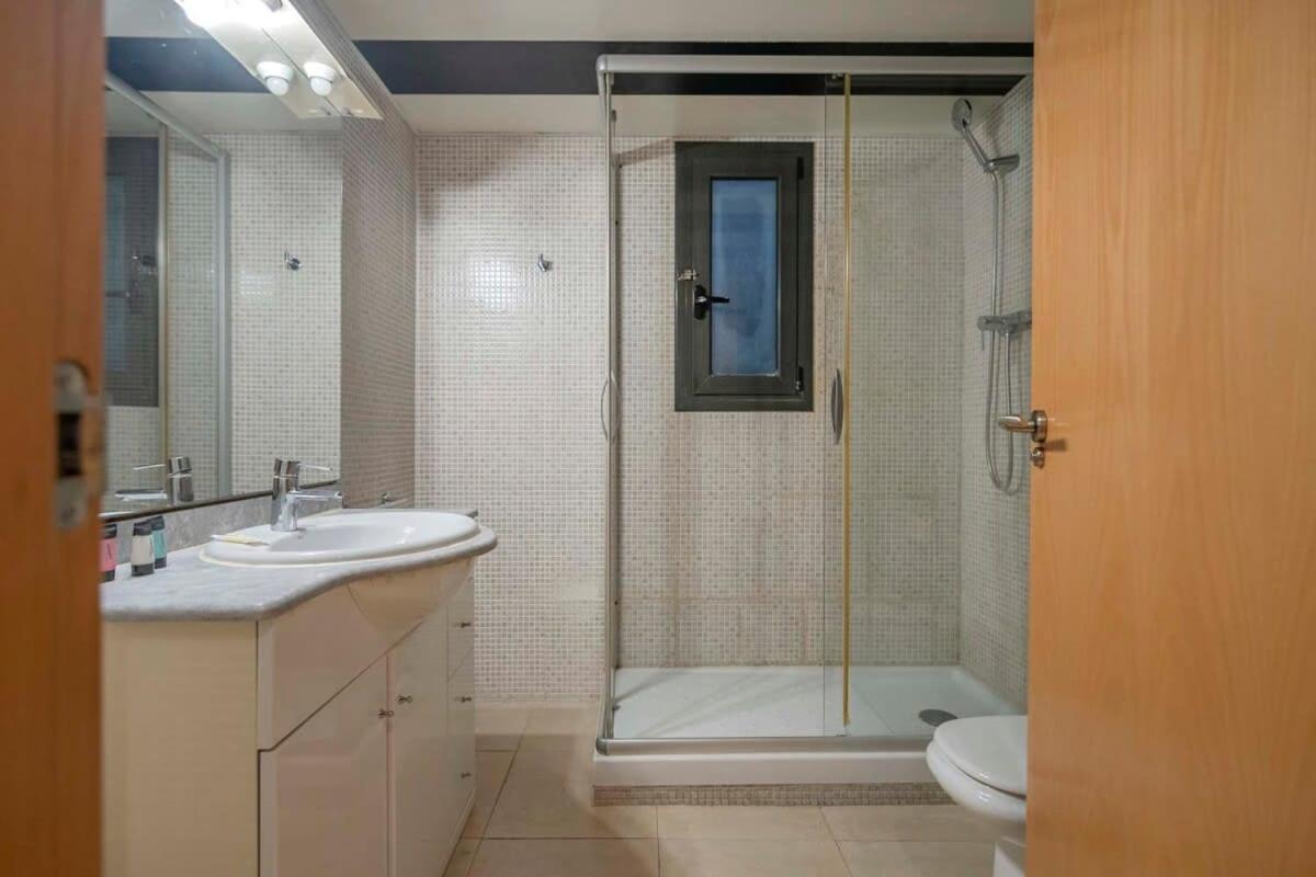 2 Bedroom Duplex With Balcony 4-3