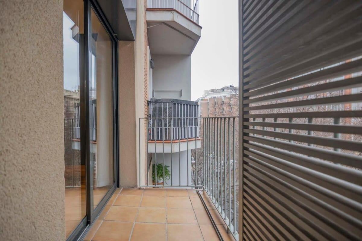 2 Bedroom Duplex With Balcony 4-3 Apartamento