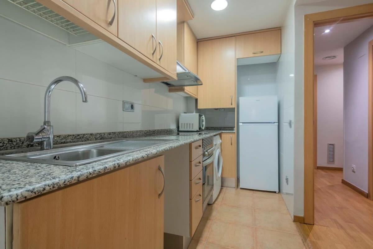 Apartamento 2 Bedroom With Balcony In Eixample 3-2 Barcelona