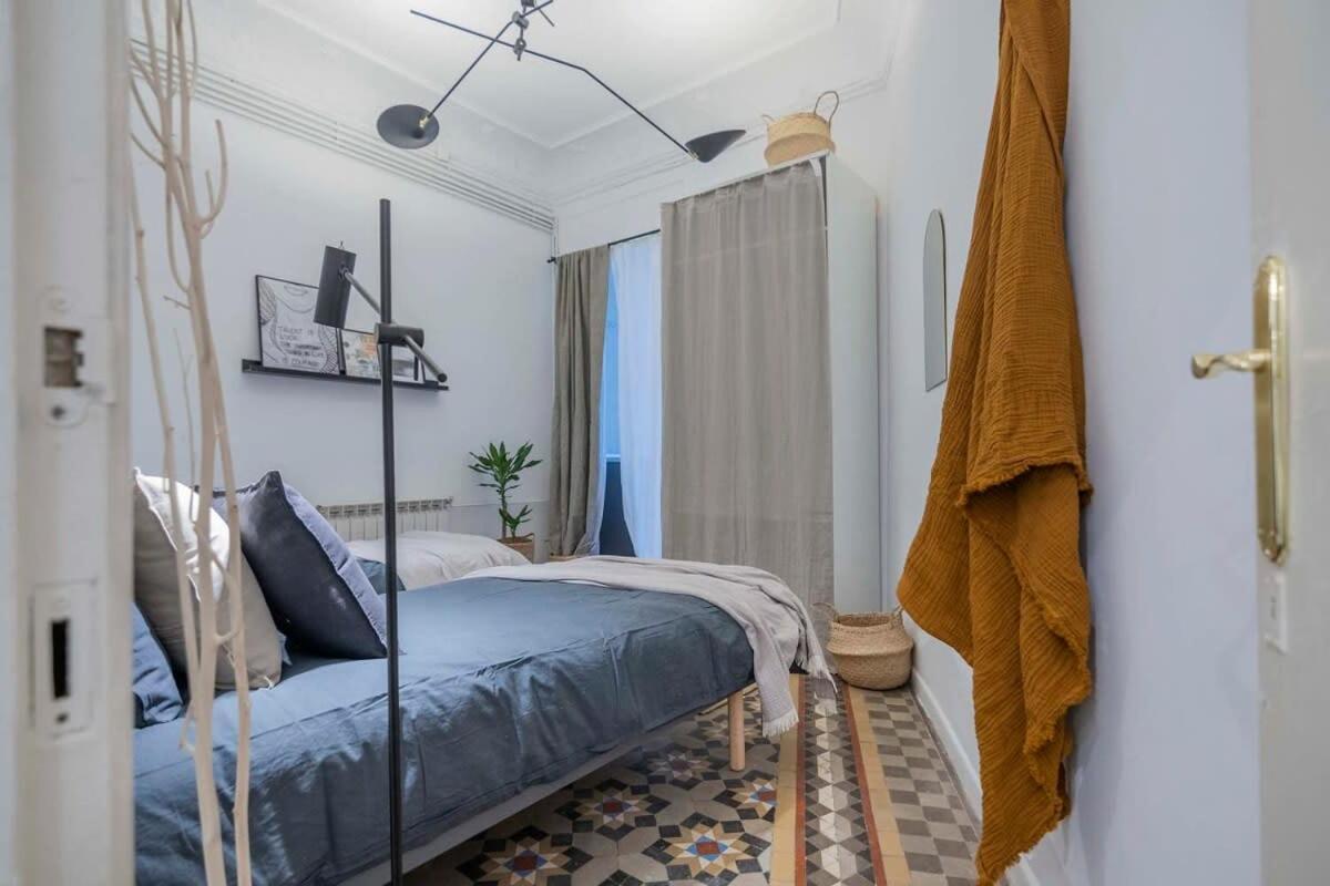 Elegant 4 Bedrooms 3 Bathrooms Catalan Apartment