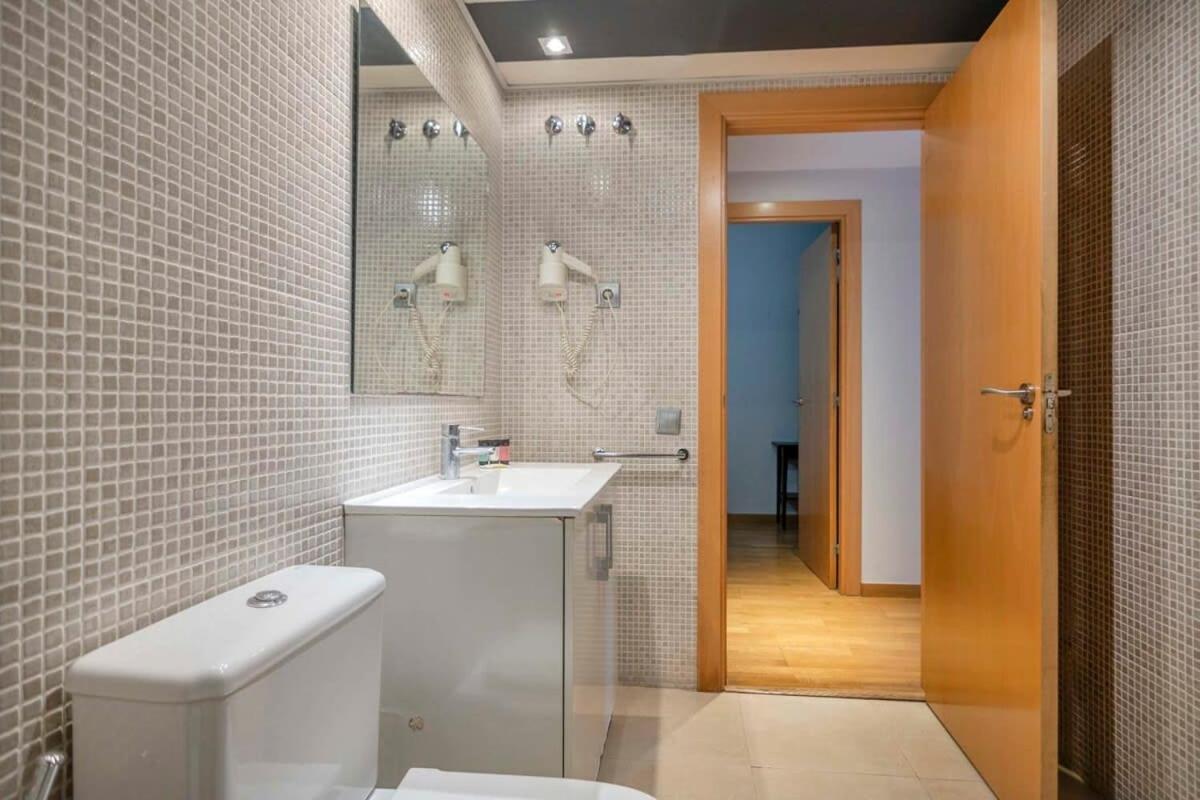 Modern And Bright In Eixample 3-1 Apartamento