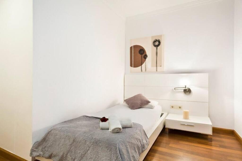 And Elegant 4 Bedroom By Placa Catalunya Apartamento *