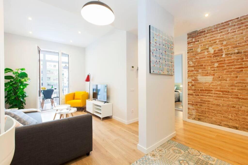 Paseo De Gracia Spacious 4bd - 4bth *