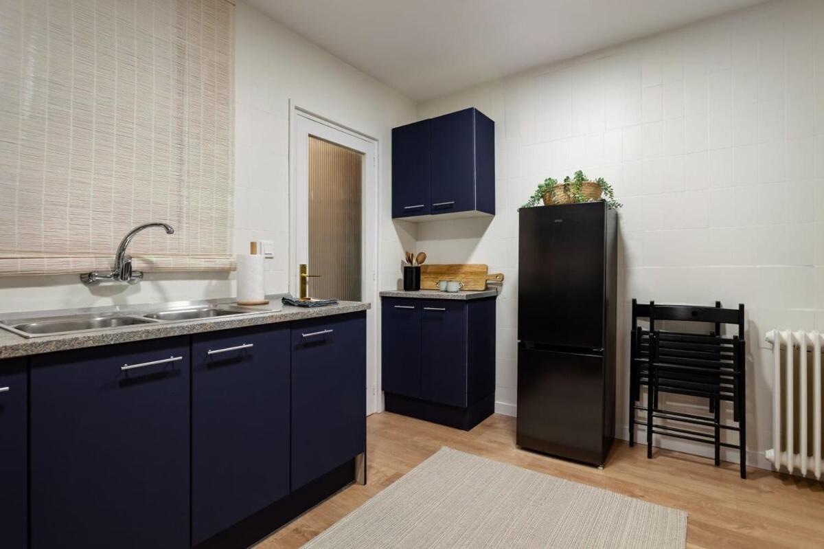 Plaza Catalunya Cozy 4 Bedroom *