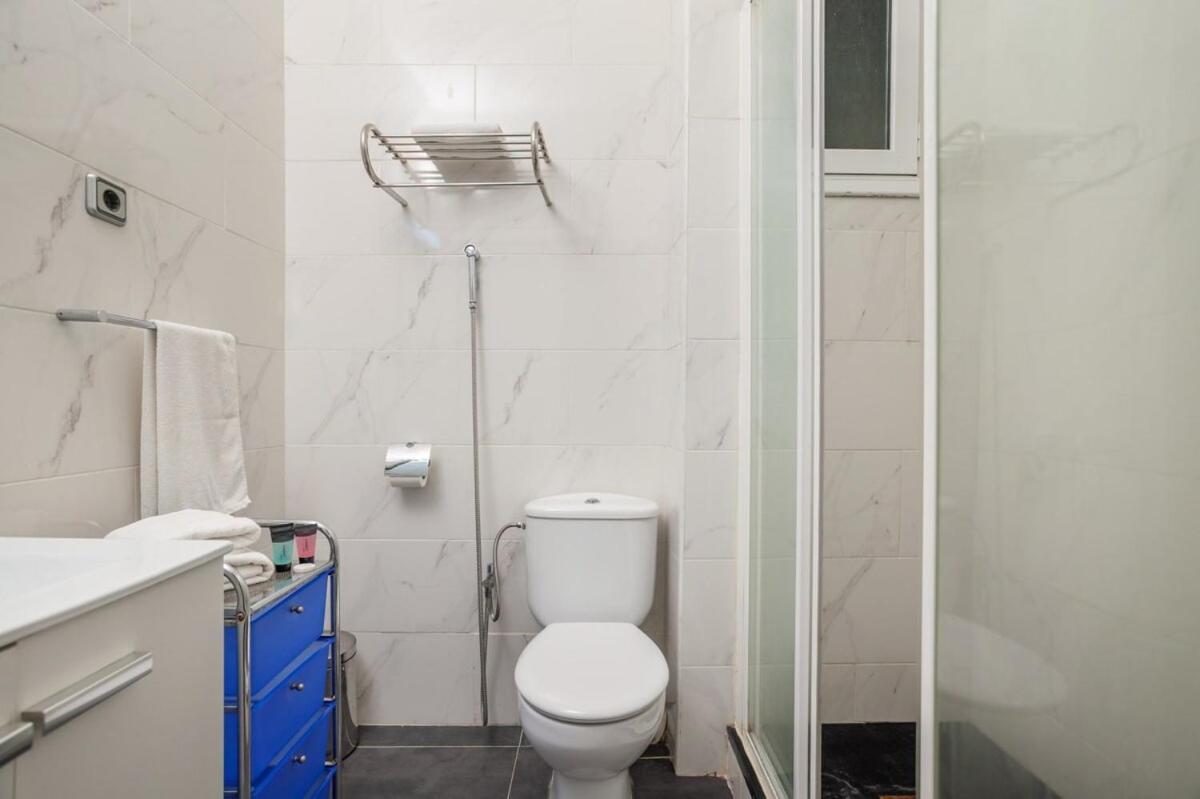 Next To Sagrada Familia 4-bedroom *