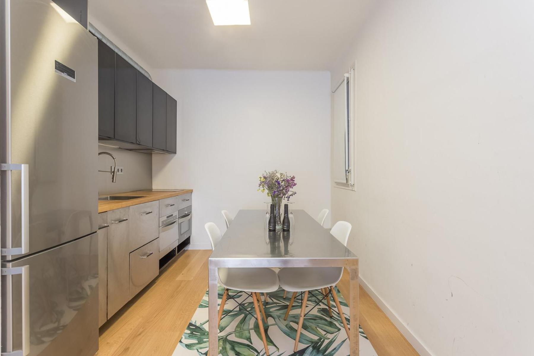 My Space - 2 Bedroom In Uptown Apartment Barcelona