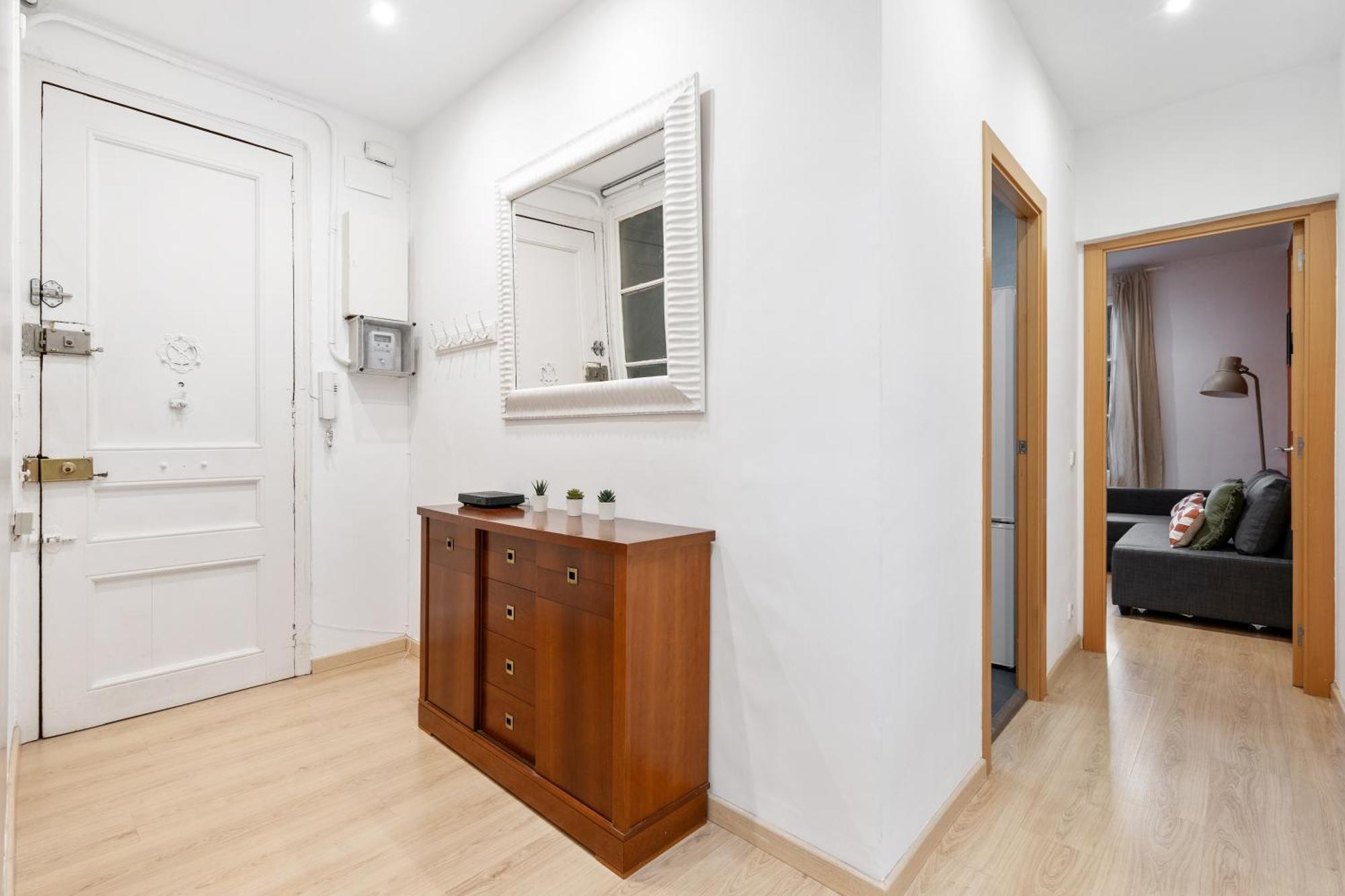 Apartamento Recently Renovated 2 Bedroom In Eixample Barcelona