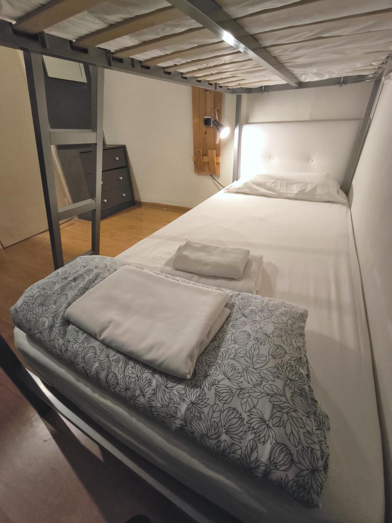 Hostal Wow *