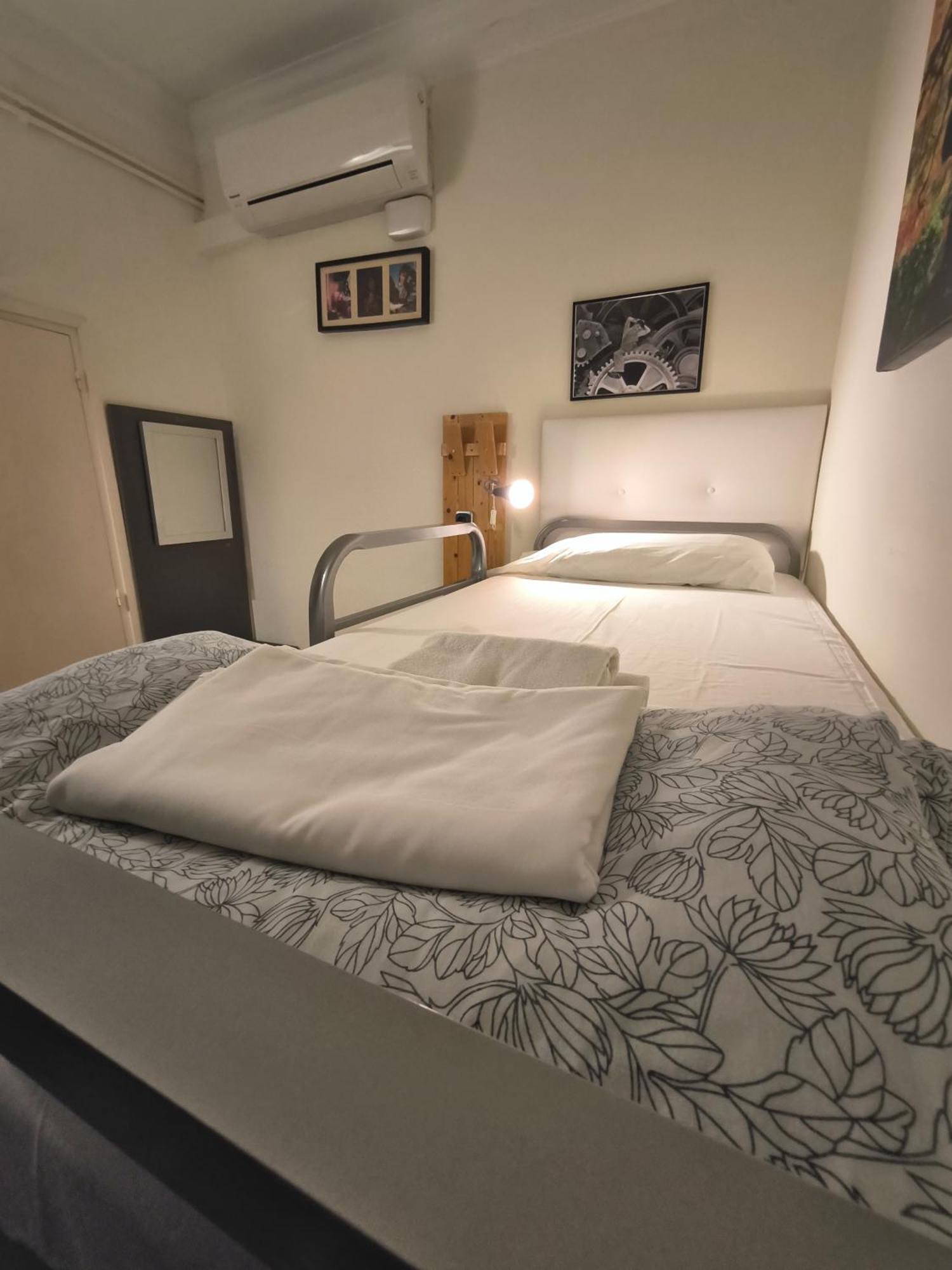 Hostal Wow *
