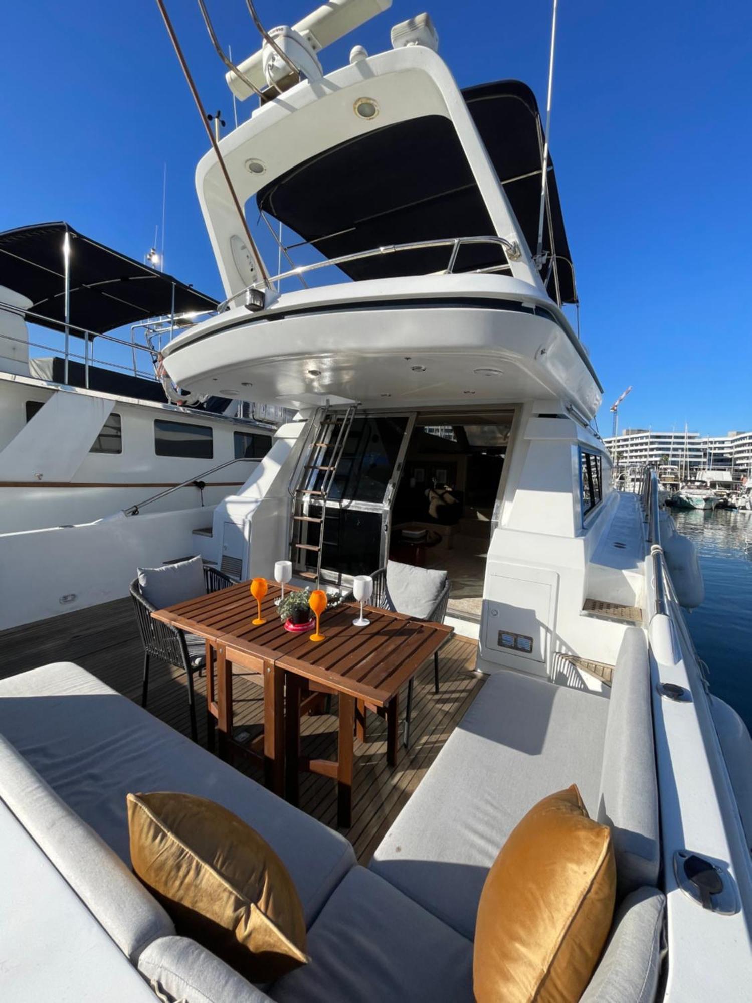 Yate Stv Botel