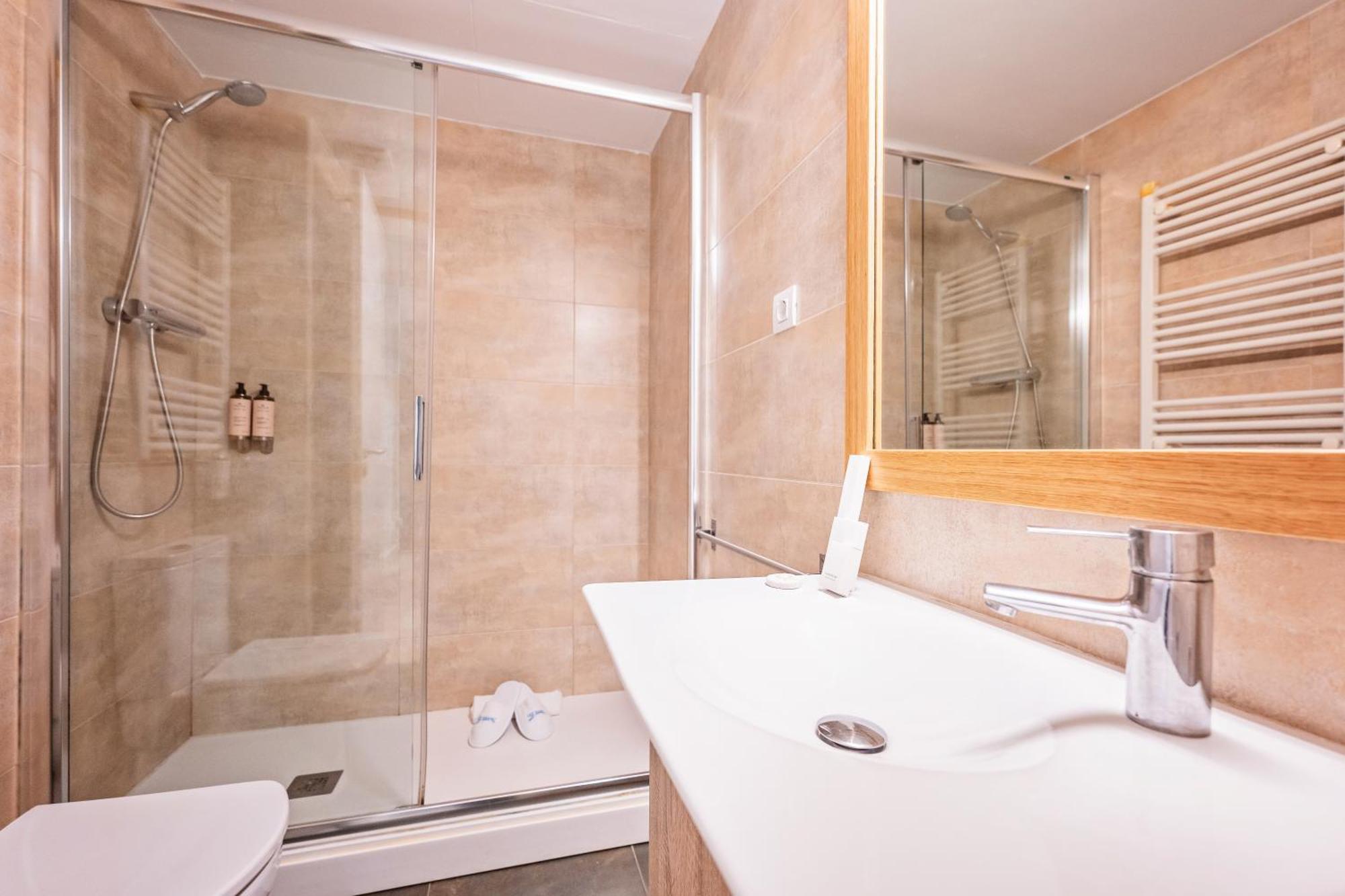 Sweett - Carrer Girona Apartamento