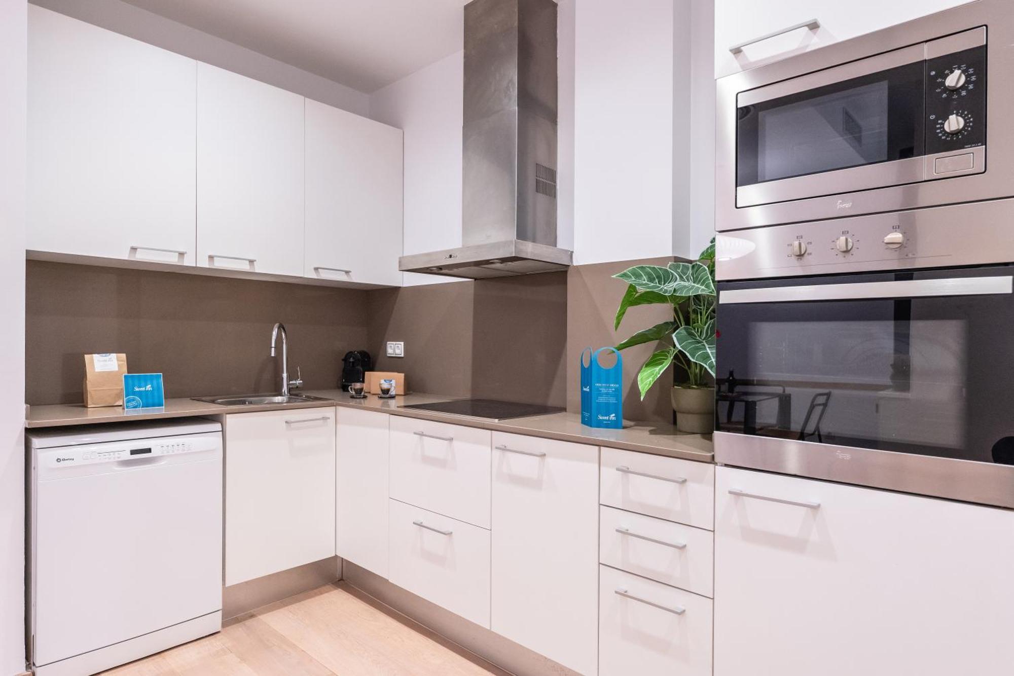 Sweett - Carrer Girona Apartamento