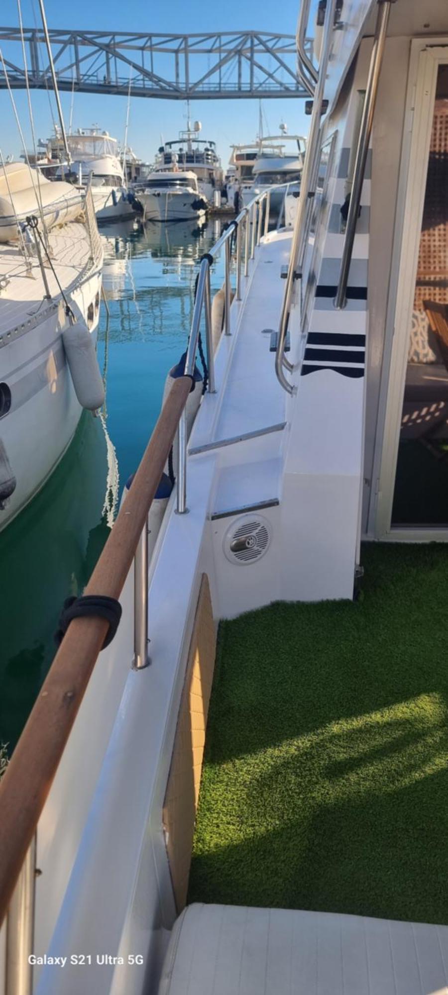 Beautiful And Comfy Boat In With Boat Tour Option Hotel en barco Barcelona