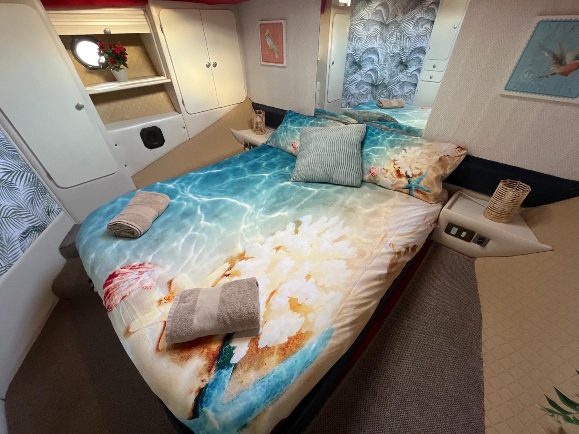 Beautiful And Comfy Boat In With Boat Tour Option * Barcelona