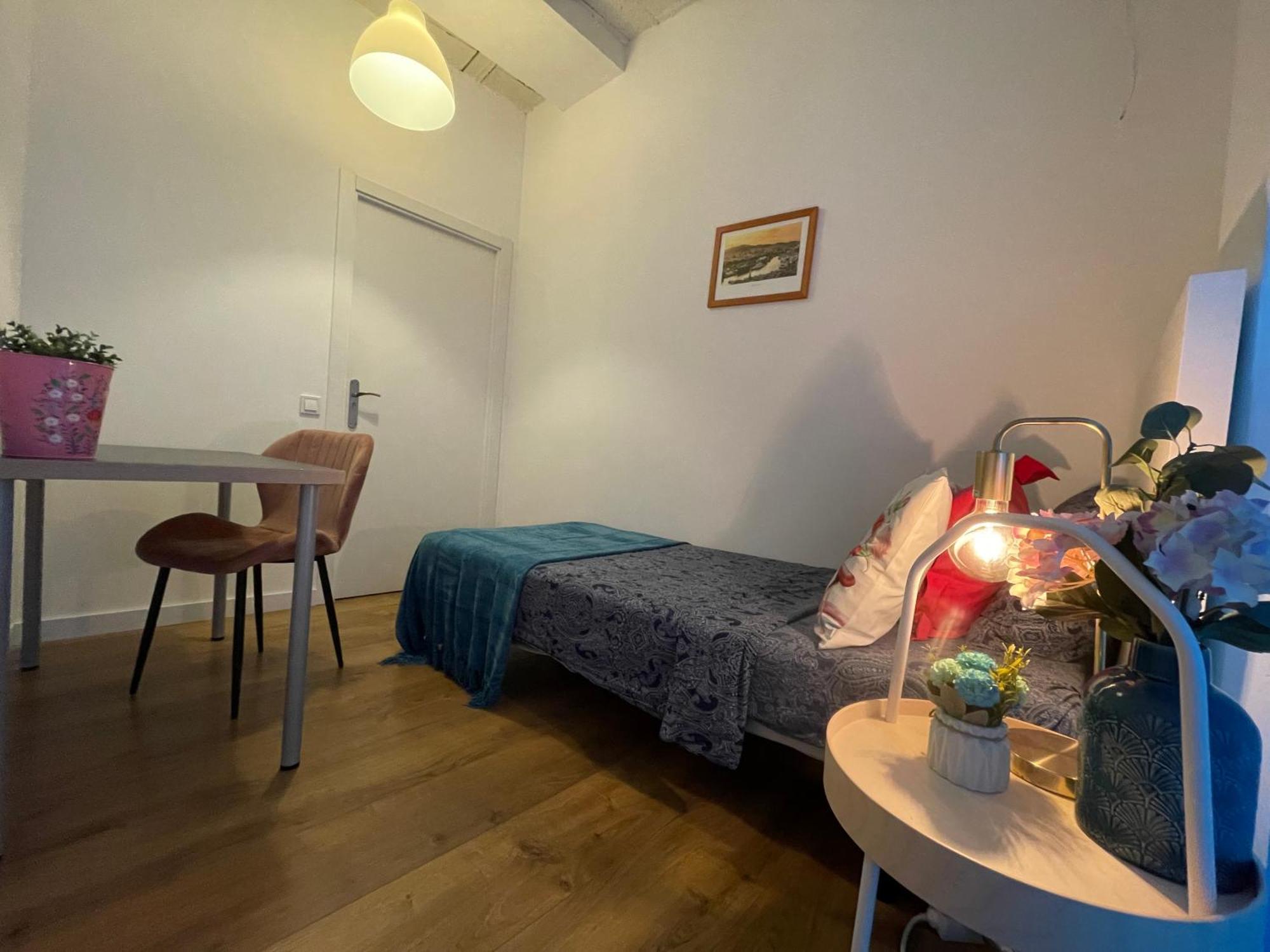 Rooms In Gothic Hostel *