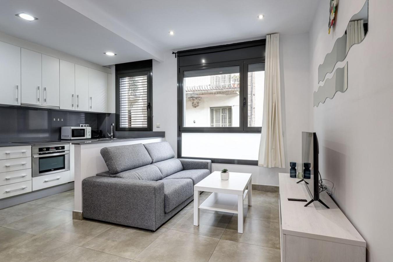 Urban Flats Vallirana Apartment