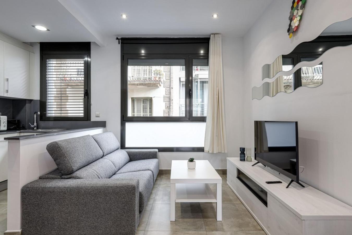 Urban Flats Vallirana