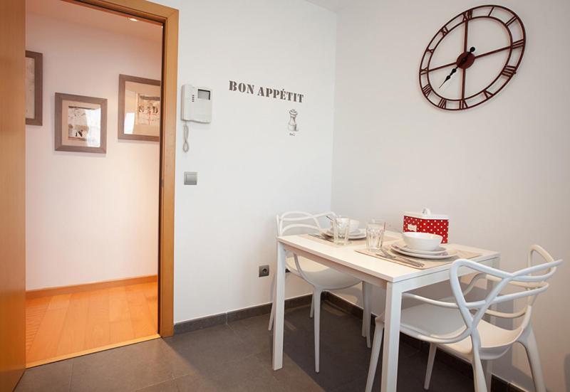 Rent Beach-diagonal Mar Apartment Barcelona