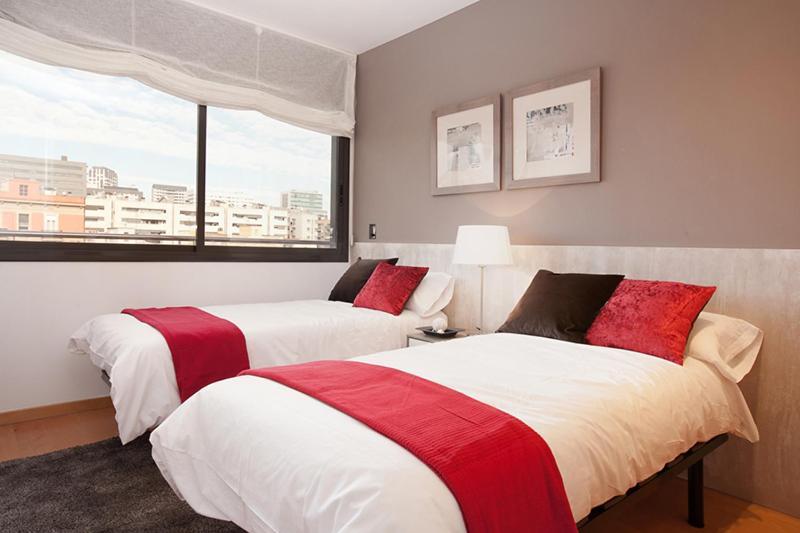 Rent Beach-diagonal Mar *