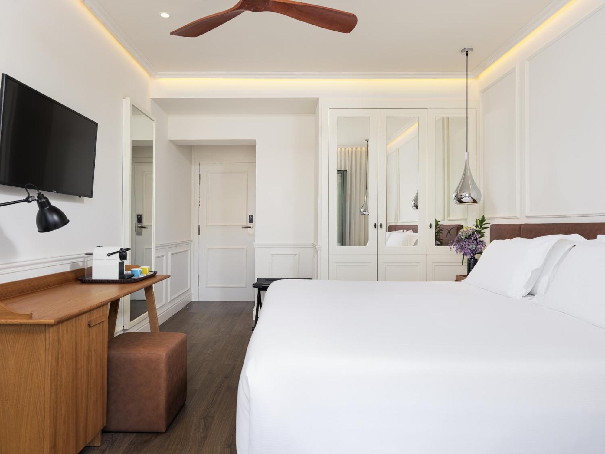 Hotel H10 Universitat