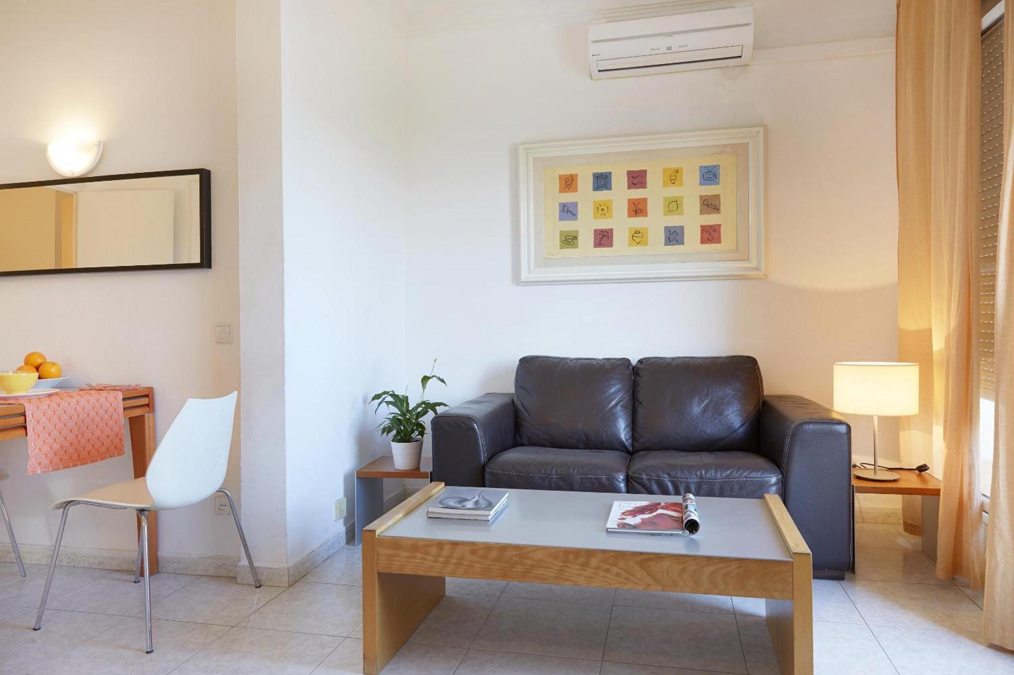 Calvet Apartment
