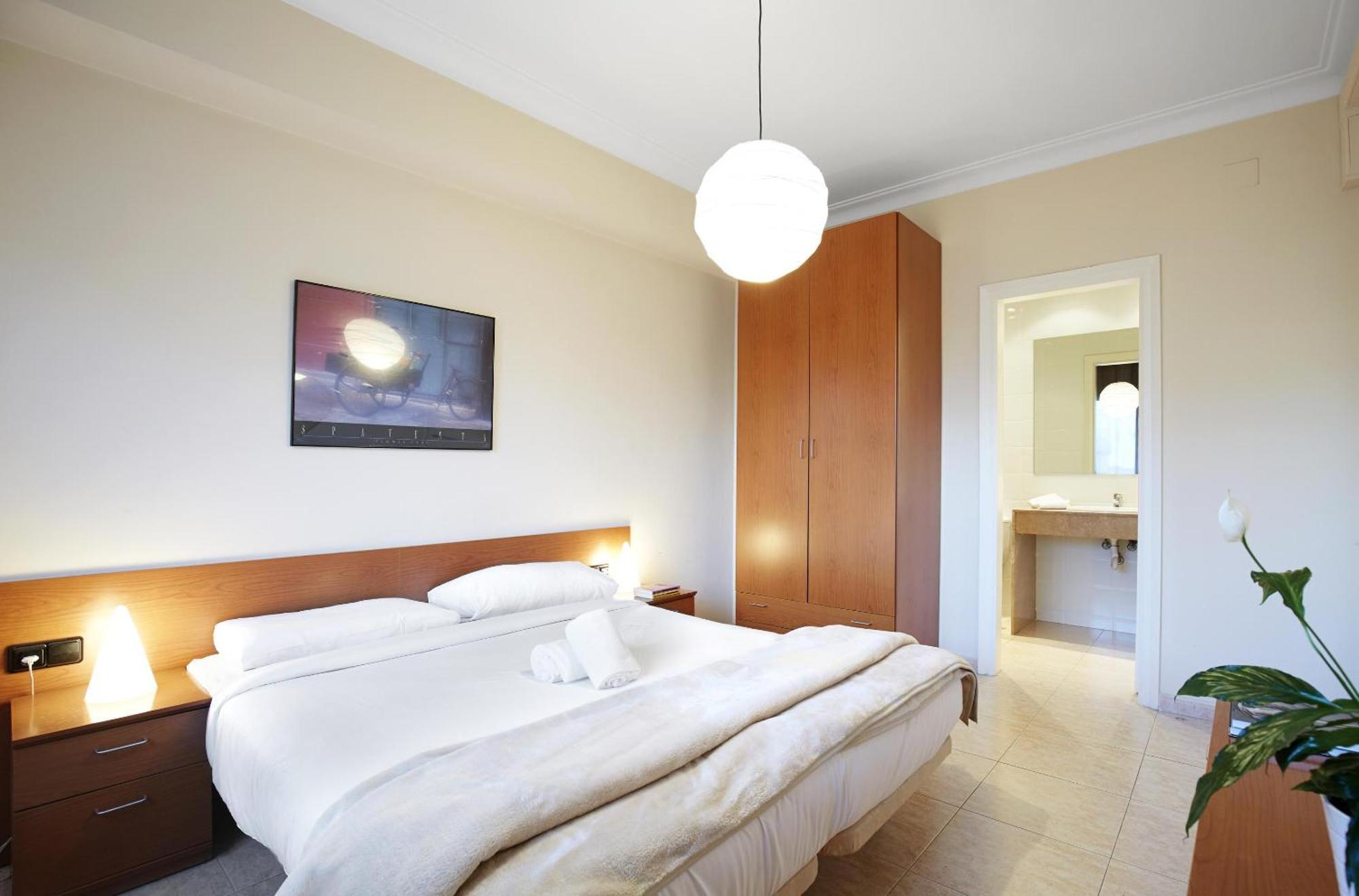 Calvet Apartment Barcelona