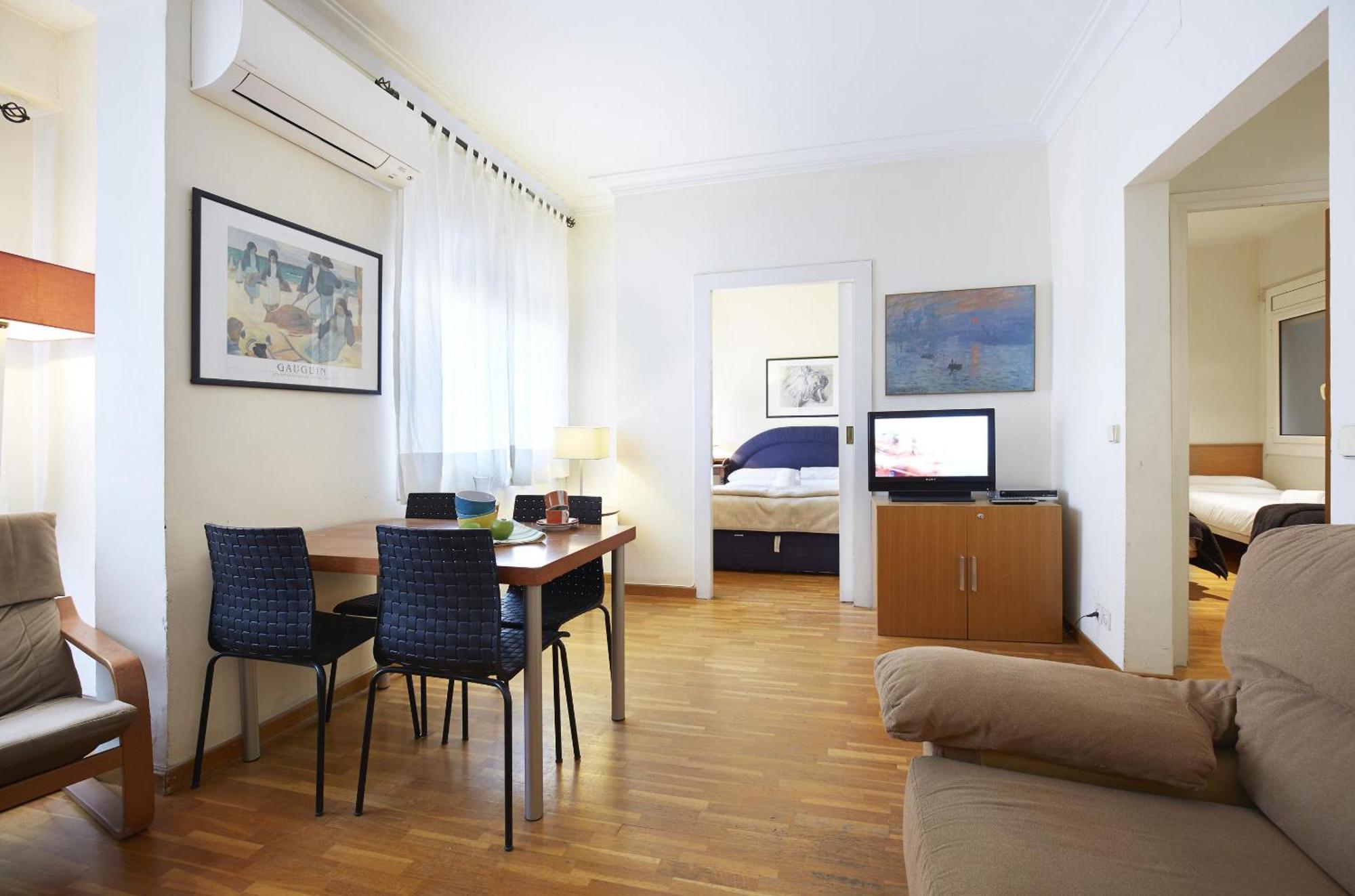 Calvet Apartment
