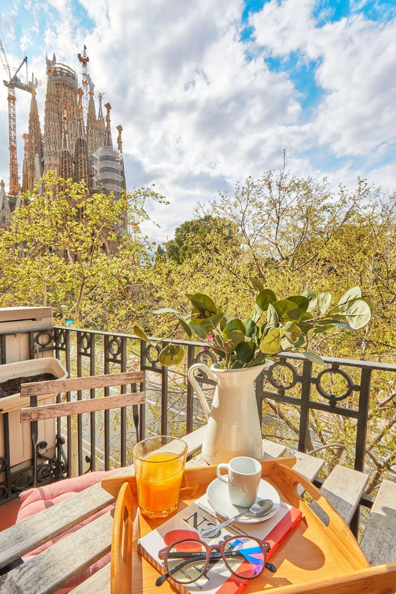 Bbarcelona Sagrada Familia Garden Barcelona