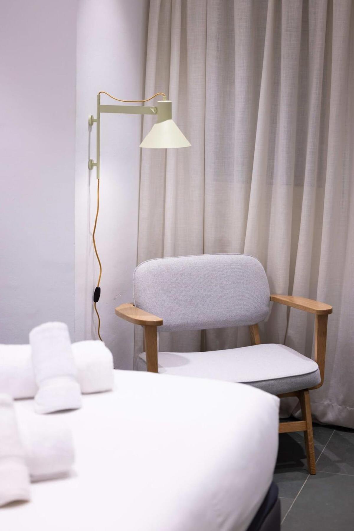 Ampersand - Bright 2-bedroom Barcelona