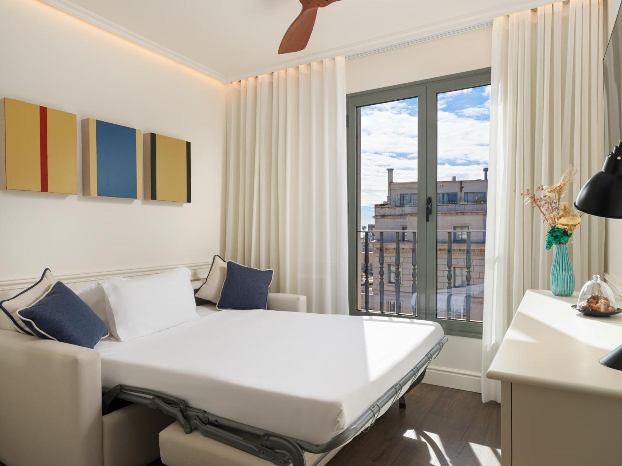 H10 Universitat Hotel