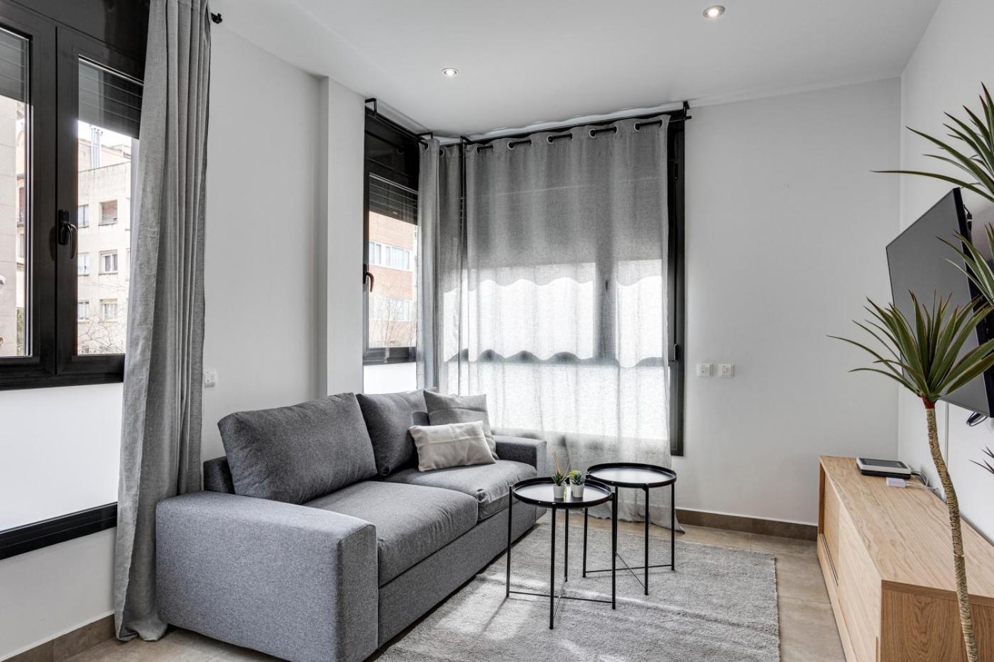 Urban Flats Vallirana *