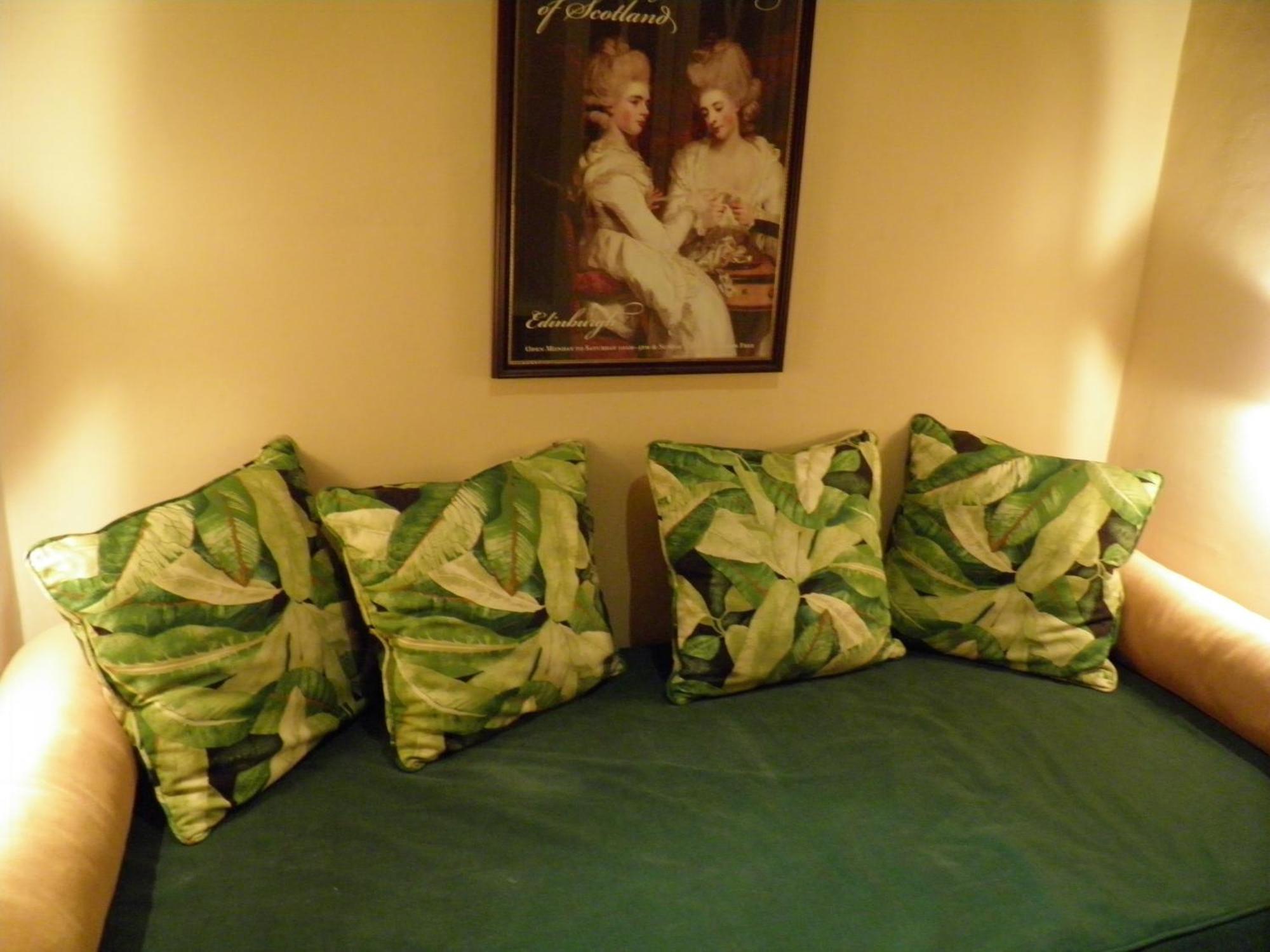 Apartment Sant Jordi Girona 97 *