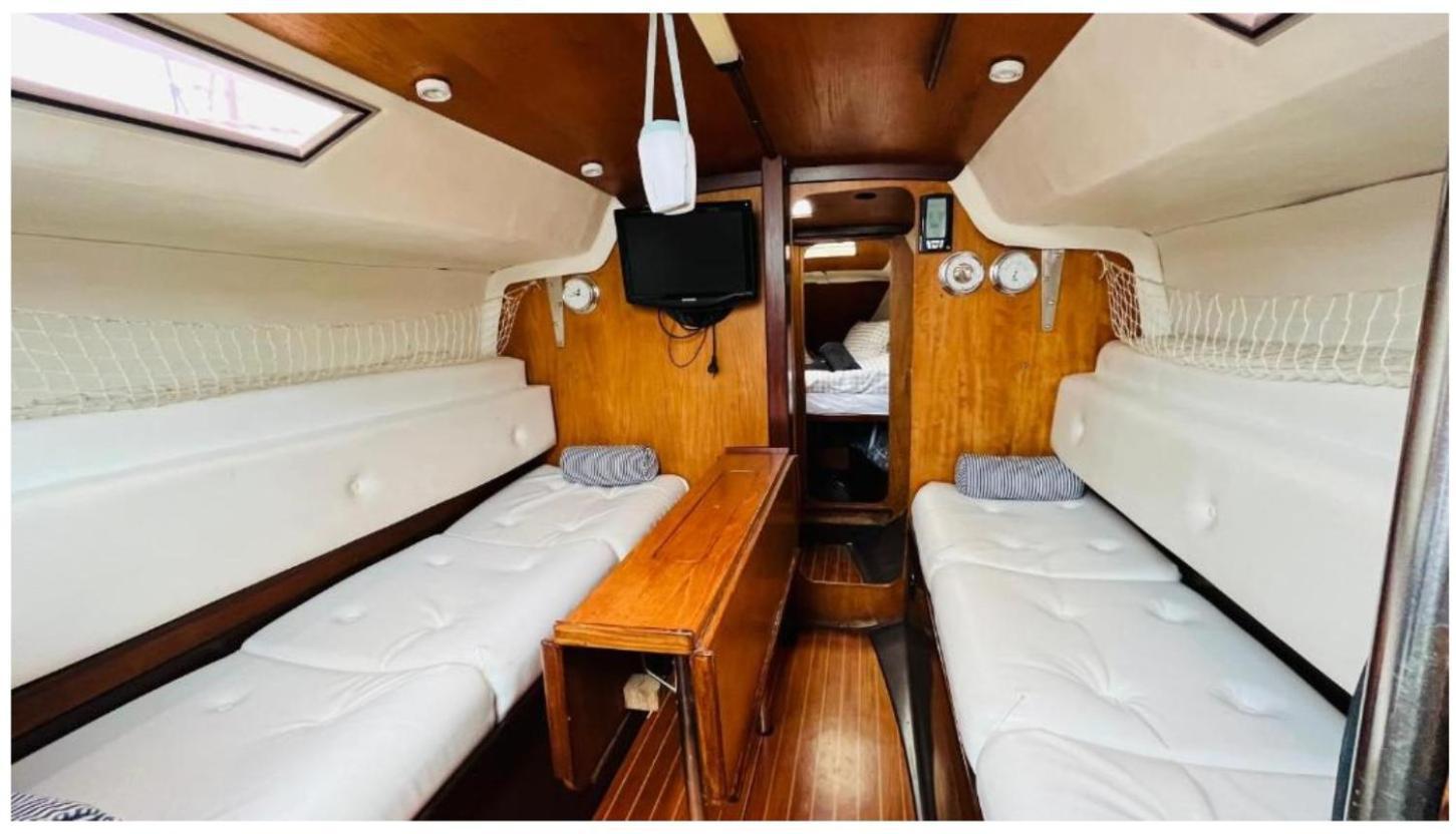 Hotel en barco Sailboat *