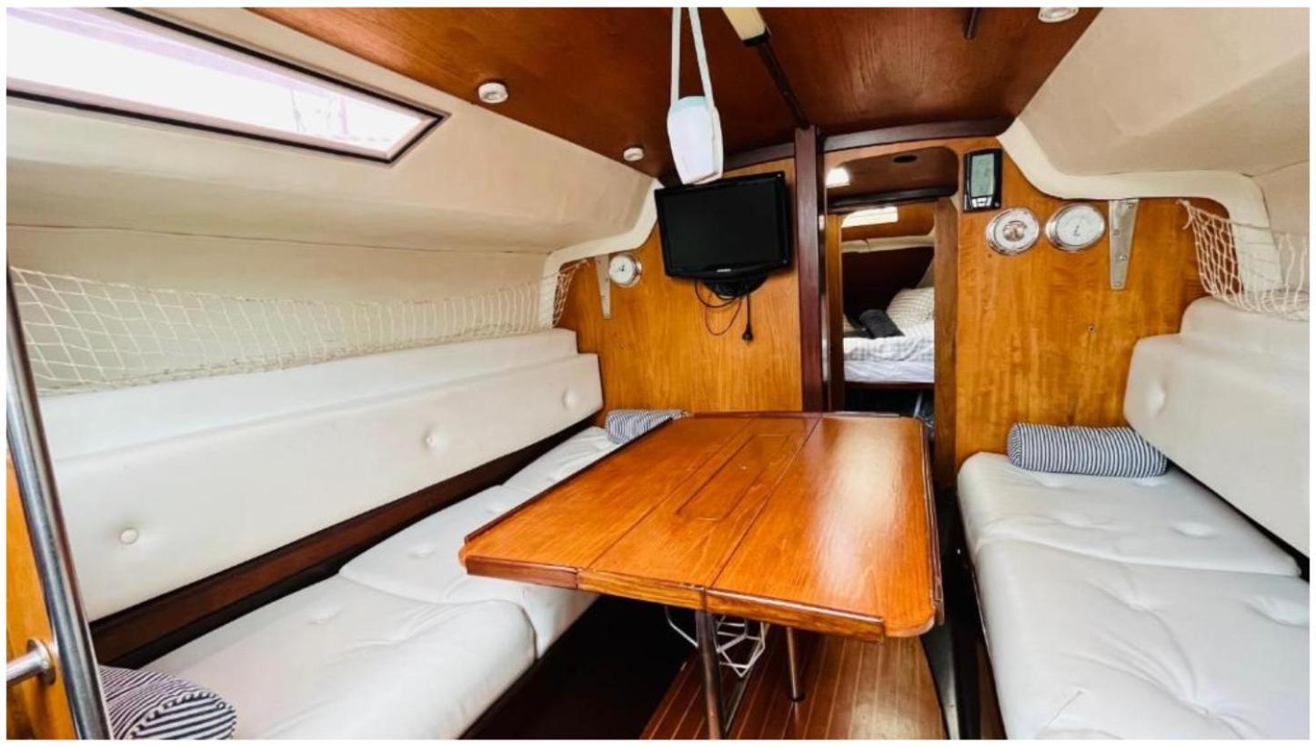 Hotel en barco Sailboat