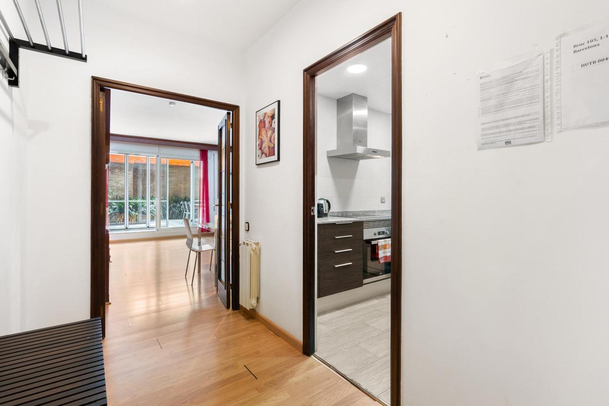 Apartamento Sunlit Expansive Terrace, Ac & Outdoor Seating Barcelona